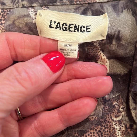 L’AGENCE jaguar print blouse - Picture 4 of 4